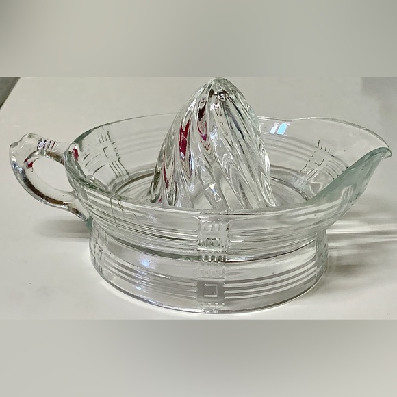 1920s Vintage Spout Front Criss Cross Swirl Glass Hazel Atlas Orange Reamer - Picture 7 of 9